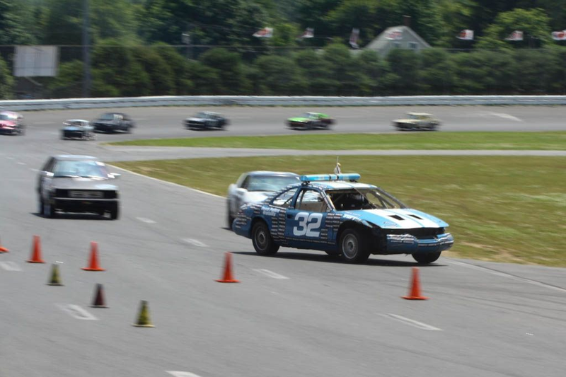 Illustration for article titled The 24 Hours Of LeMons New England 2009 Über Gallery, Part 2